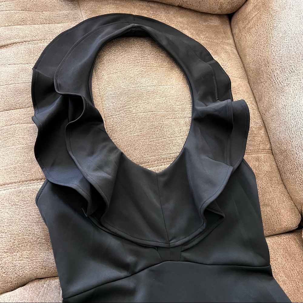 Fredrick’s of Hollywood Backless Ruffle Collar LBD - Picture 8 of 8